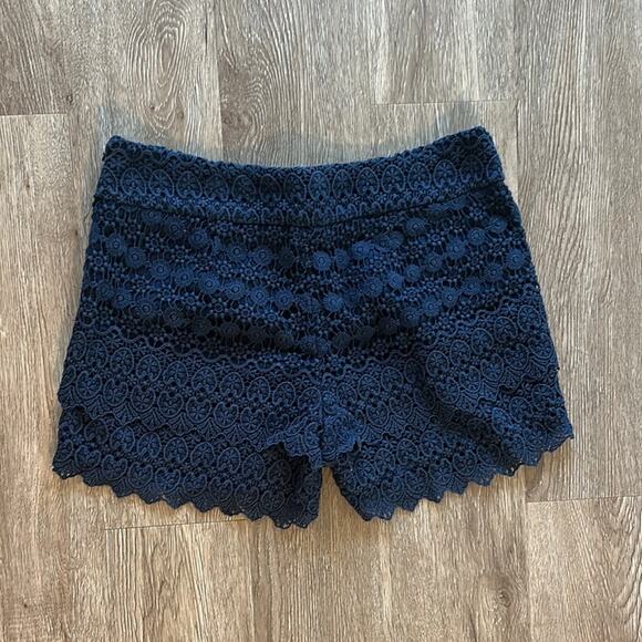 LOFT Riviera Eyelet Lace Shorts Navy Blue Size 4 100% Cotton - Picture 6 of 6